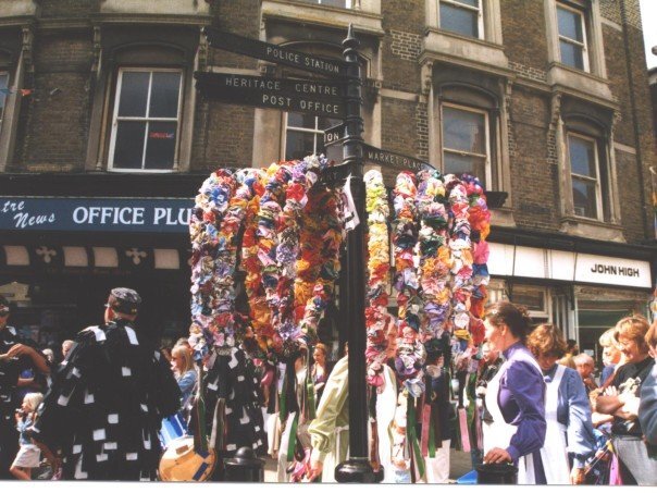 The Knots of May are a women’s Morris team formed in the Autumn of 1974 in Brighton.