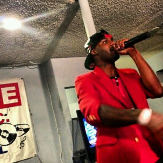 Upcoming MC...Reside &South Fl St8 Outta NewYork!!! Proud Father ...much luv to errybody follow and enjoy