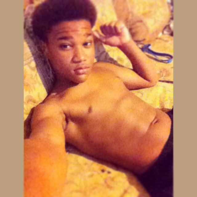 sentive hoes .. asking for a s/o NO REPLY - Talk shit GET BLOCKED . - do i have time for these hoes ? NOT AT ALL. - s4s ? just ask. - pcb!