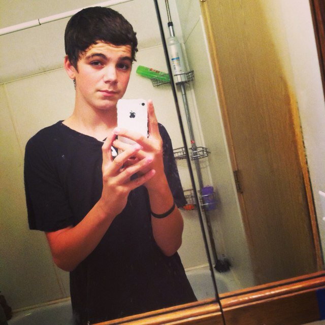 tobias| 17 | 08252k13 3 | follow me I'll follow back