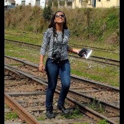 Sou aquela, que todos pensam ser chata, nada disso, legal, mas alem de tudo verdadeira....