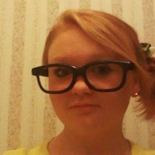 Heey my name is bethany ! Follow me and ill follow back (: