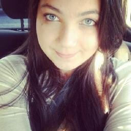 Sou como você me vê.
Posso ser leve como uma brisa ou forte como uma ventania,
Depende de quando e como você me vê ...