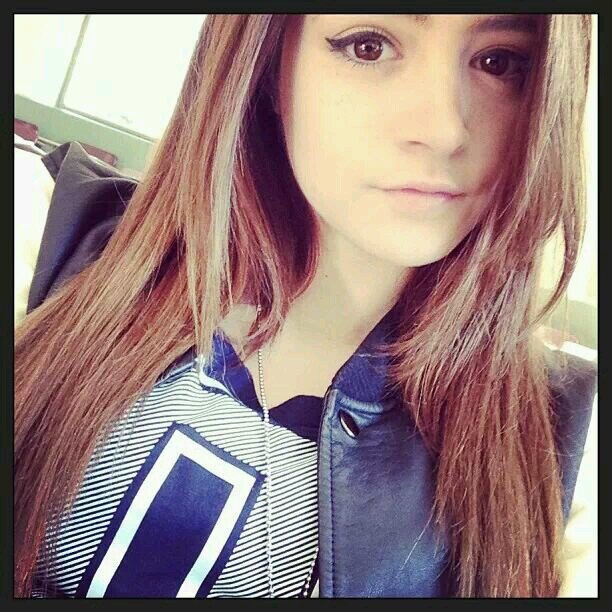 Hey Im Chrissy. 19 #Single #Bi