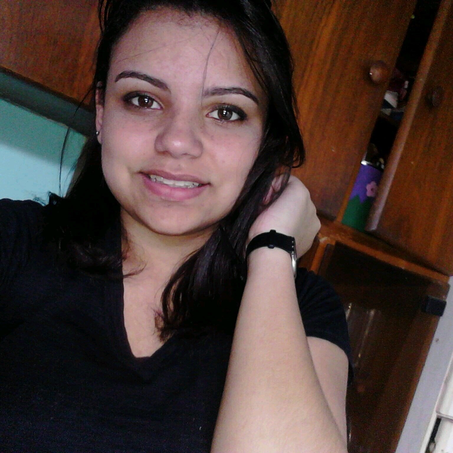Gαrotα quê errα,αcertα,pisα nα boolα.rimα&fαlαα coisαs sem sentido αqélα q sorri qdo estα triste.não sou perfeitα.fαsê oquê néαh?meus pαis tαvαm no escuro'666