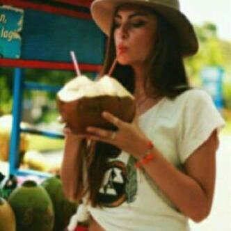 لا آريد سوى آروآح تشبهني آفهمهآ وتفهمني و كفى .♥..~