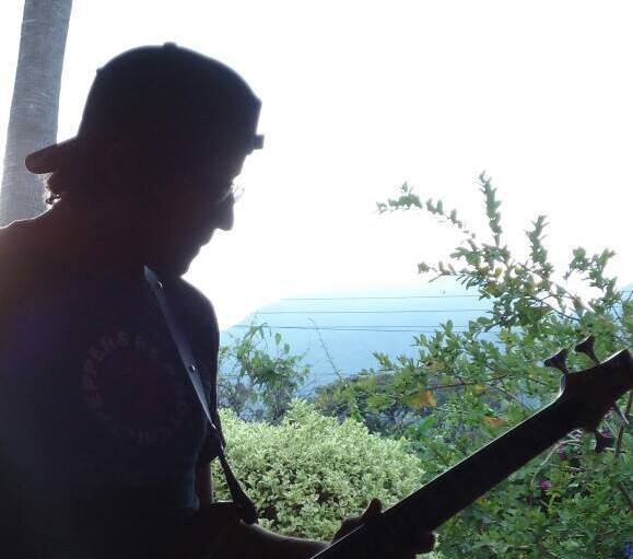 Estudiante de Ingeniería, Músico Lírico, gusto por la tecnología y gamer desde que tengo memoria