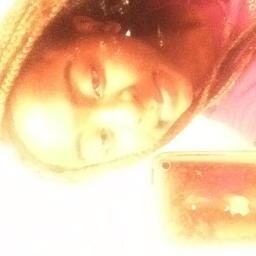 Im Crazyy , funnii ,Chill nd loves ta have FUNNNNN!!