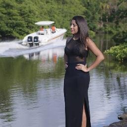 Venezolana 🇻🇪♥️
Lic. Comunicación social. 
Filmmaker / Fotógrafa.
Vocalista @Losquequedanrock y @SusyBand
Nada puede salir mal, cuando regalas una sonrisa.