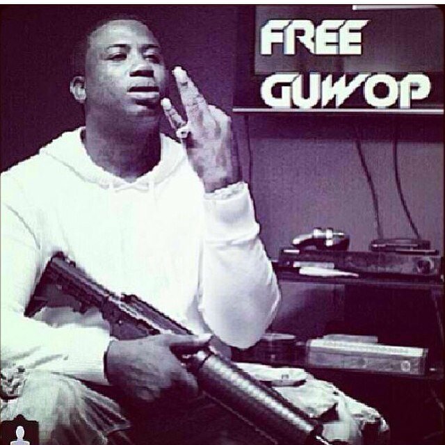 follow da realist nigga on twitter & MY TEAM #A.B.M we #getslotsofcash #3HUNNA #GETiTiN #Trap-A-Holic #StrapAHolic #GuapAHolic