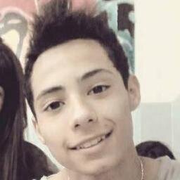 SEGIME Y TE SIGO :D  One Life , One Chance