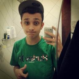 Voltei *--*
