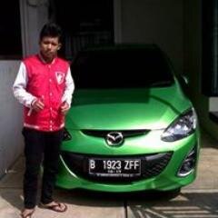 dezlay_manteman's profile picture. Kalian mencaci maki diri saya? Maaf, saya hanya bisa membalasnya dengan Senyuman :) 
@dezlay_manteman