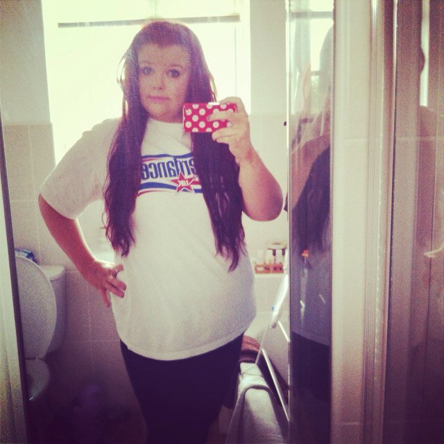 absolutely love justin bieber3 anyway make that button blue and follow me and I follow you back simples. BBM PIN 28815879