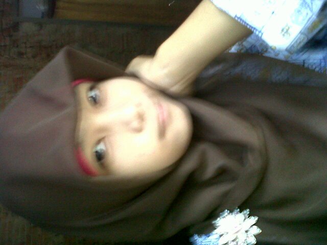 putriaja_61687's profile picture. 