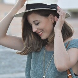 SweetVictimBlog's profile picture. #Periodista, comunicóloga y #CommunityManager en el mundo del #MarketingDigital #SocialMedia. Pasión por la #Moda Instagram: https://t.co/Ah1ar4fFjk