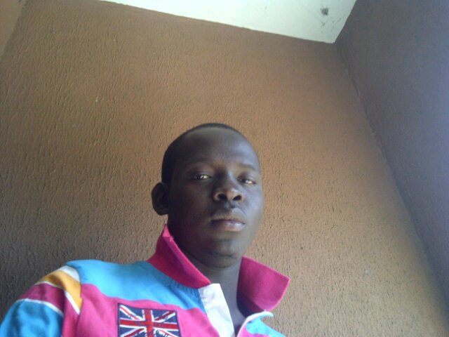 Starteee's profile picture. Just ask me and I will tell u