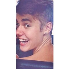 justin's laughter is the soundtrack of my life.
@justinbieber love u.