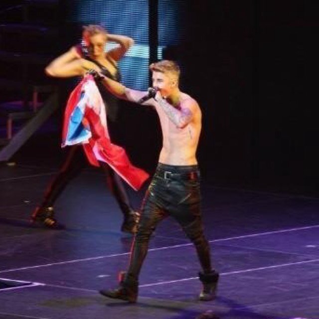 I luv justin bieber saw him 10/19/13