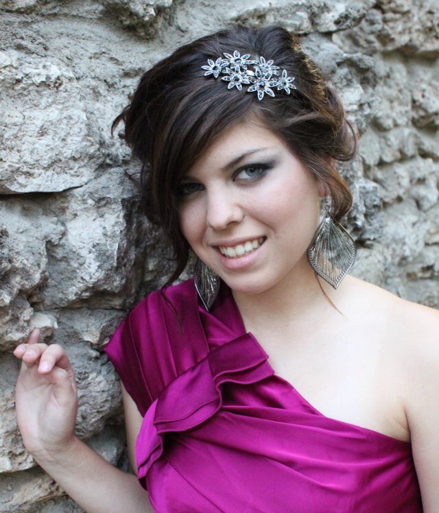 McKenzie Elizabeth:) senior in high school! Loves to eat oero cookies and milk:)!!