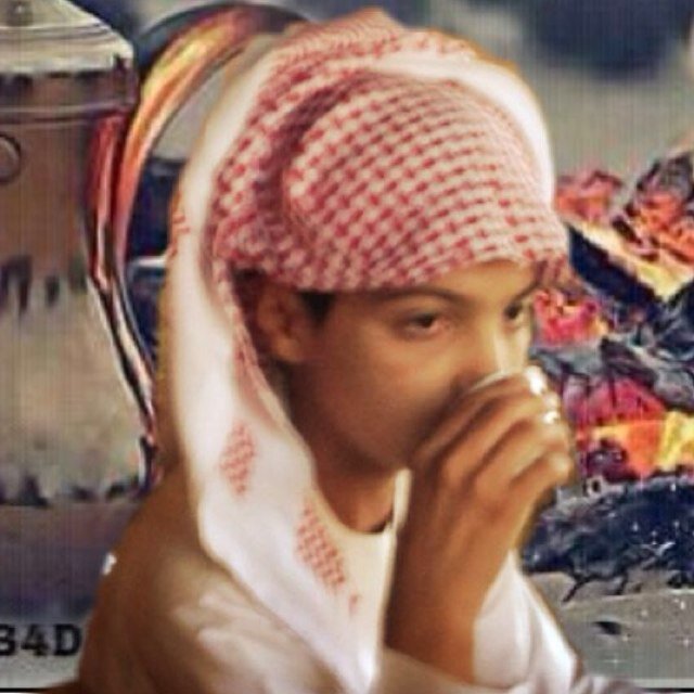 456Zsz's profile picture. البعض من الناس ' يجبرک على محبتہ و السبب اخلاقہ ..♡