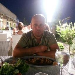 fikouzun77's profile picture. antifaşist..