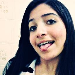 Sou filha do príncipe dos exércitos, aquele que do céu estremeceu o inferno ♪ Segue? Sigo devolta! ;) @mctatodazs ♥