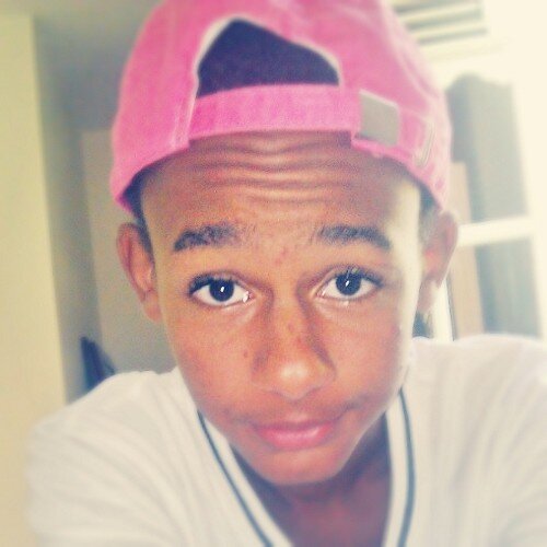• ☆ Instagram : Le_porc_rasta .  • ☆ Facebook  Thierry Sil' .