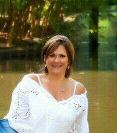 Interested in interior decorating and traveling.  Love #Memphis #real estate and #Destin.