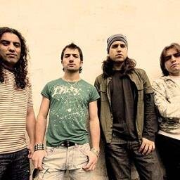 Twitter para los amantes del Rock Español. La Fuga, Marea, Extremoduro, Rulo, Platero y tu... //Salir, beber...//