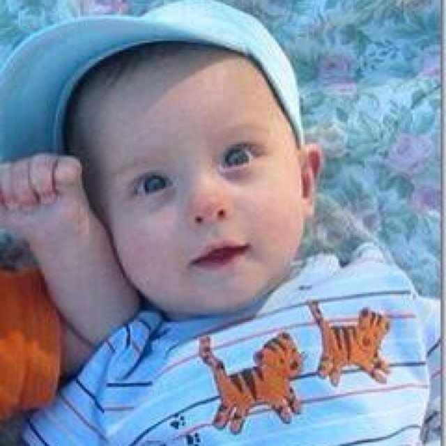 DamianLopezHA's profile picture. Swwet, quiet, babbles,me wuv dada