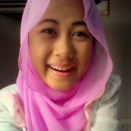 Gak perlu cantik, yg penting menarik.