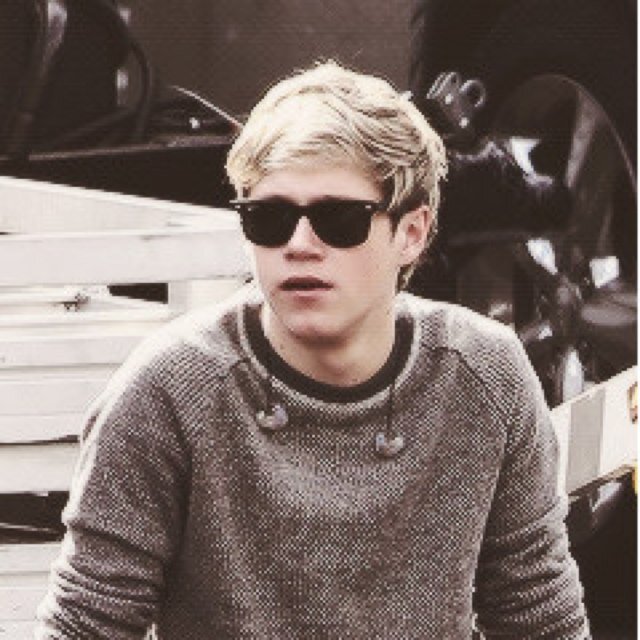 @liplockniall