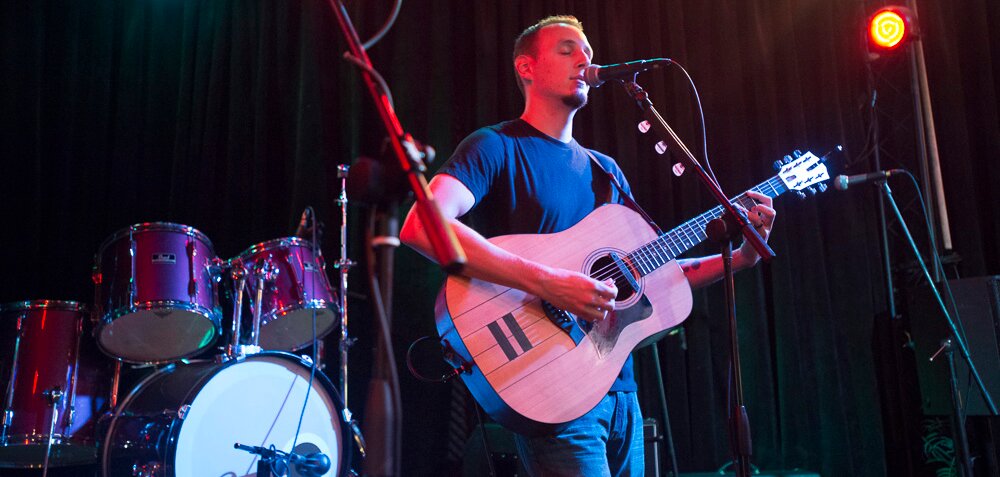 Singer-songwriter, guitarist