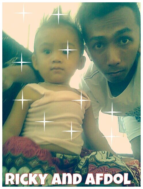 ini... Yang namanya cinta...Sakitnya benar-benar menyiksa,, :p