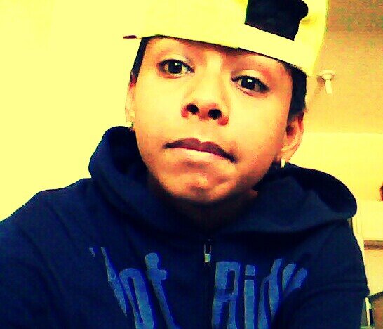 Meu nome e Joubert,tenho 14 anos,sou cantor de RAP,moro em brasilia,sepá liga nois ai...