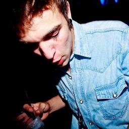 Carter Landon Rollinson. Bassist of Half-Caste♡ tha-eng. js high school and St.Leonard , #themoonlight - miss me? dm.