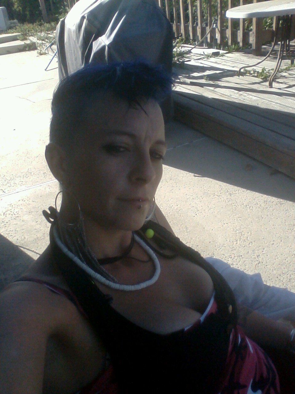 carebearccc's profile picture. I am right now just tryin to figure out exactly what i want to do with my life, trying to make it better, and trying to get more involved in the music industry.