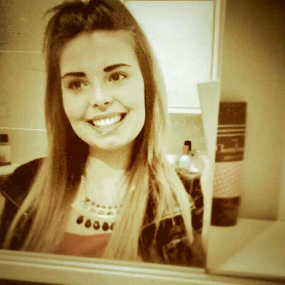 Nicola_Clayton's profile picture. 