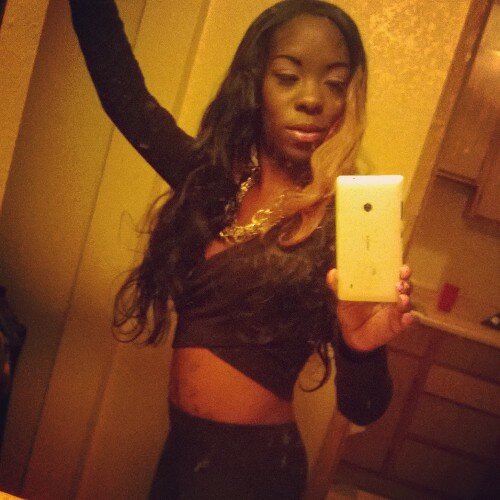 #TeamBiSexuaL #TeamAries ♈ im NoT your Ordinary Female . Instagram: Slimpetitepotion .