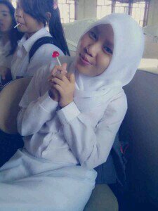 Allah♥line: melannyasar, 2a57cd61, pelajar SMA kelas 3.thanks god for everything