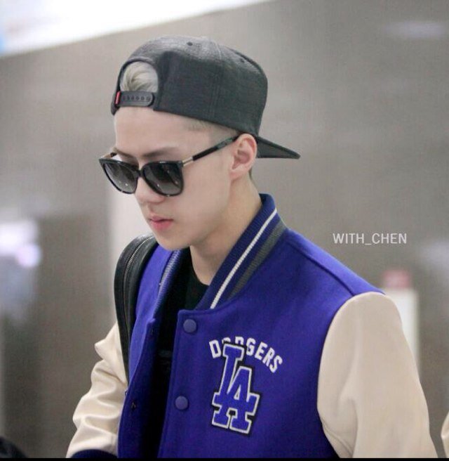 แอครอง