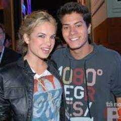 Meu twitter foi suspenso,mas nem por isso desisti.Amo mt tanto Lua quanto Arthur.E n seria por isso, q jogaria tudo fora.É difícil começar,mas sou persistente!