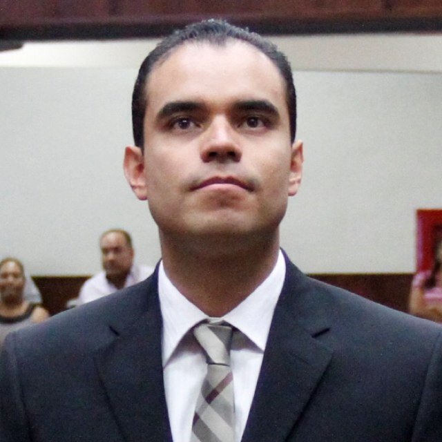 Licenciado en Derecho, especialista en derecho constitucional y administrativo, maestro en derecho. Funcionario público.