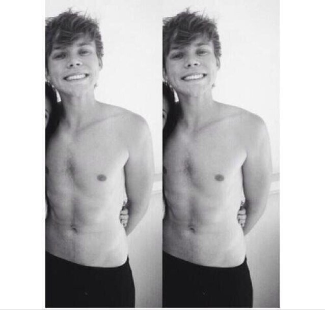 irwincentral's profile picture. folllow @speechlesszayn