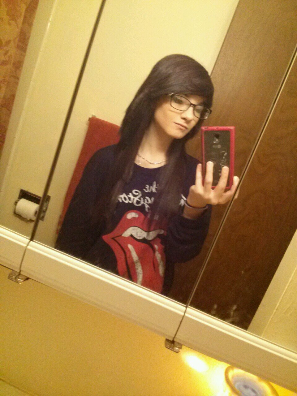 I see your lost, go ahead follow me(: I also follow back and i love Ghost Town, go listen to them.(: but i love @alexloveskalli more he is my bf 6-30-12