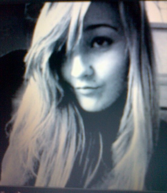 foxy_roxy117's profile picture. 