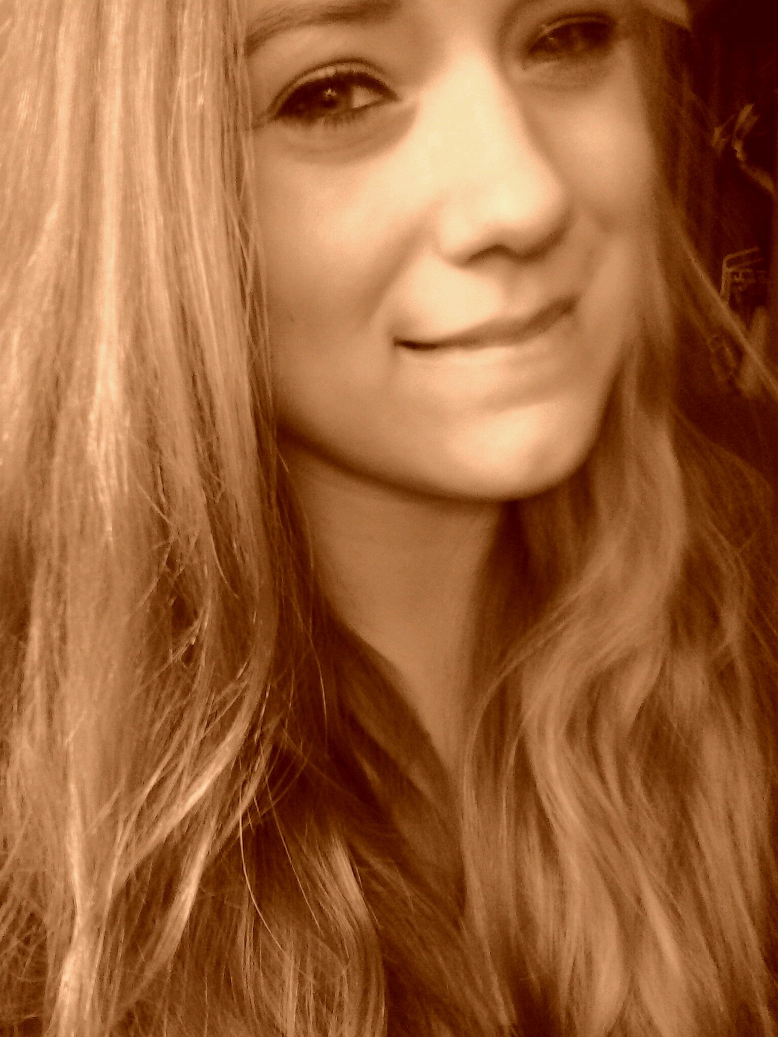 YOLO~ Love basketbal~ Love my friends ~ party~ 16 years old ~