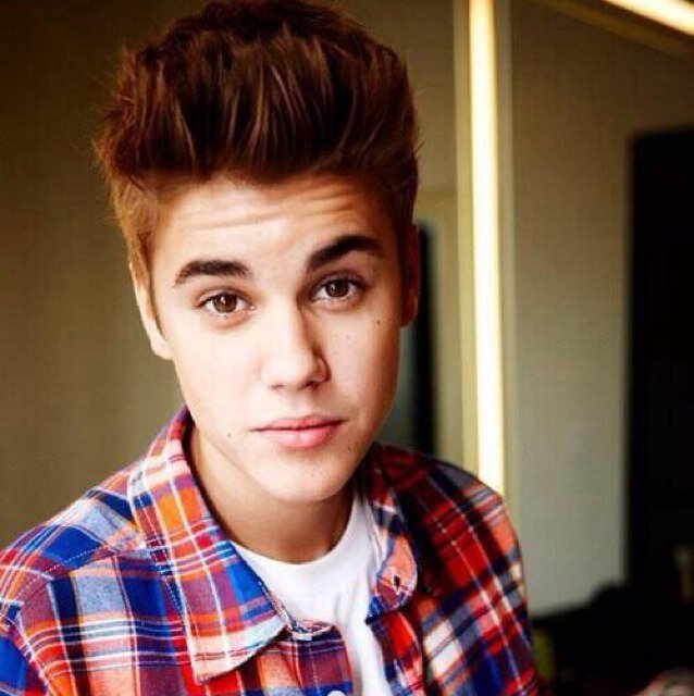 VinMunroeMU's profile picture. Almost a year with this girl @NikkiDanielsMU.....and shes still lazy.