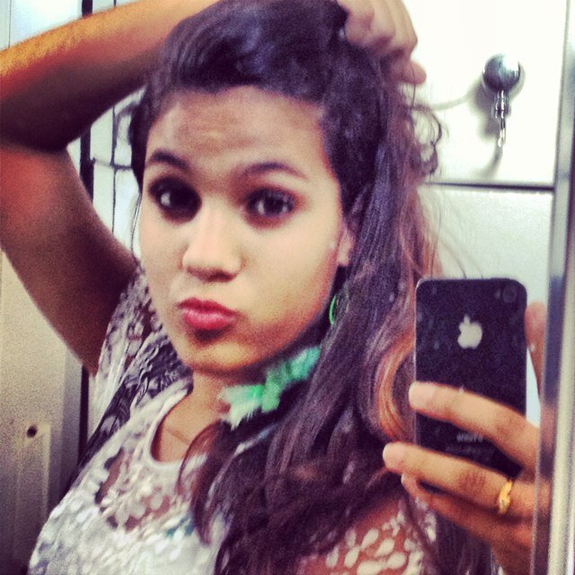A luz que me guia...
É bem mais FORTE que os olhos que me cercam  ;)